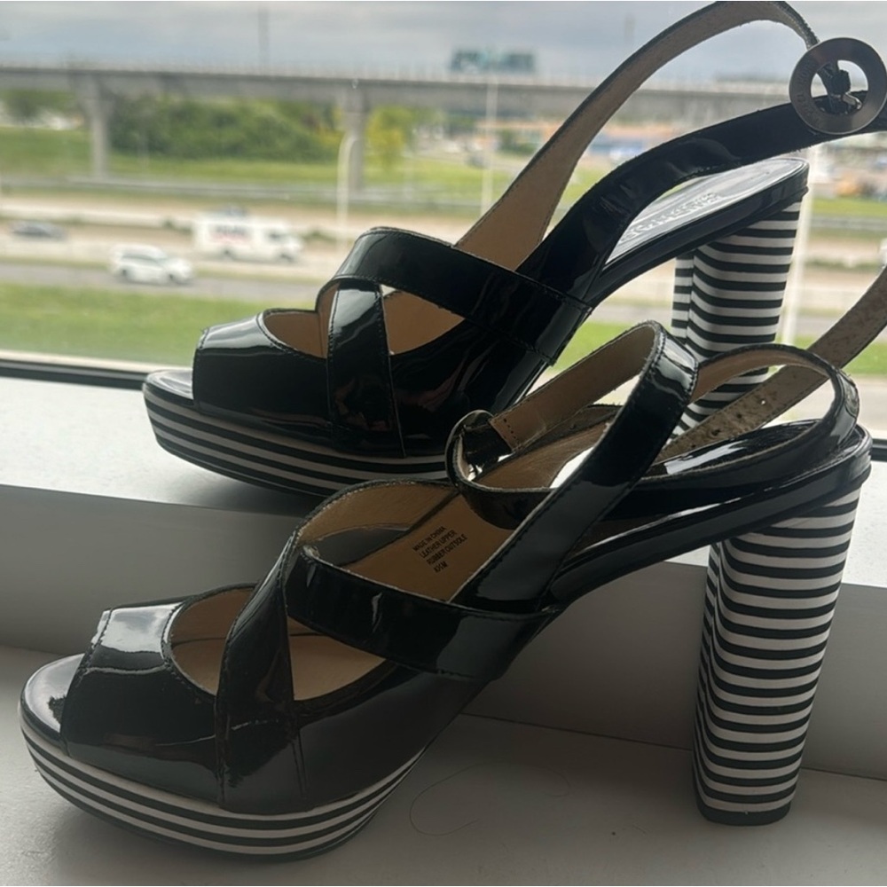 Stylish Black Strappy Heels- 👠 Michael kors 8.5
